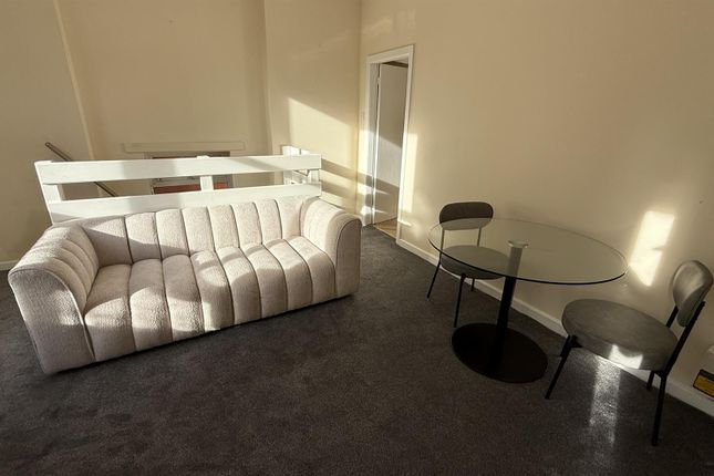 Flat 2, 30, Moorfield Road, Manchester photo 3