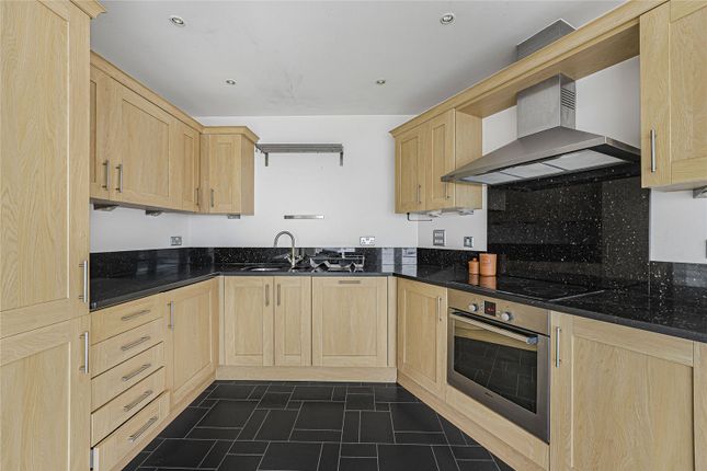 44, Lightermans Way, Kent photo 4