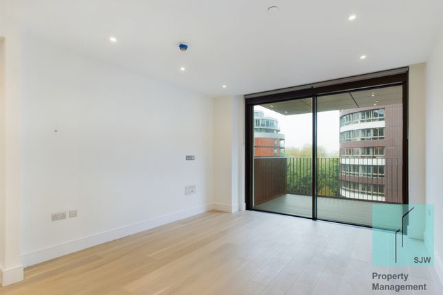 Thumbnail Flat to rent in Darwin House, London, Surrey