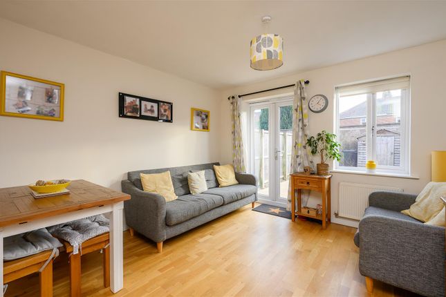 52, Hardwicke Close, York photo 3