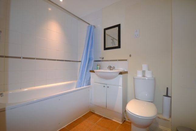 31 Wessex Court, The Avenue, Wembley photo 5