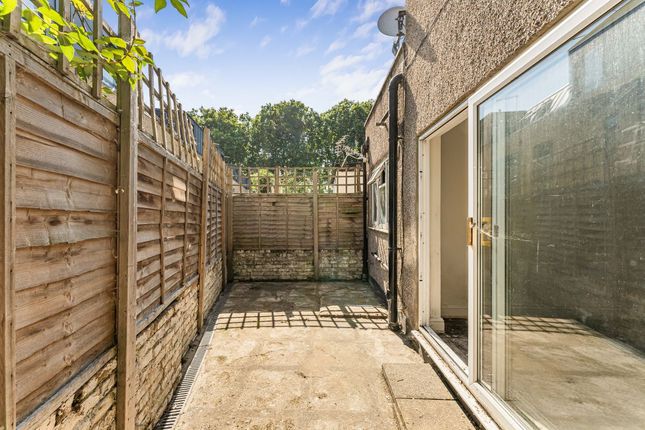 1, Hillstowe Street, London photo 4