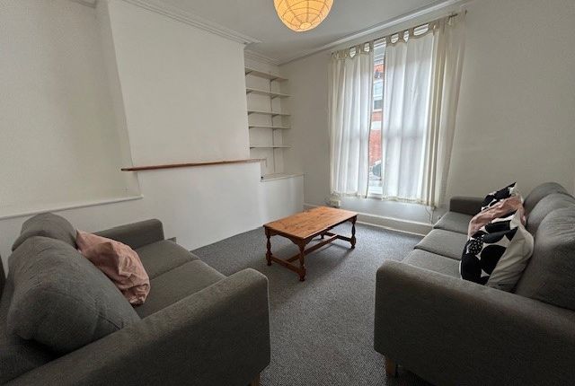 37, Springfield Road, Exeter photo 2