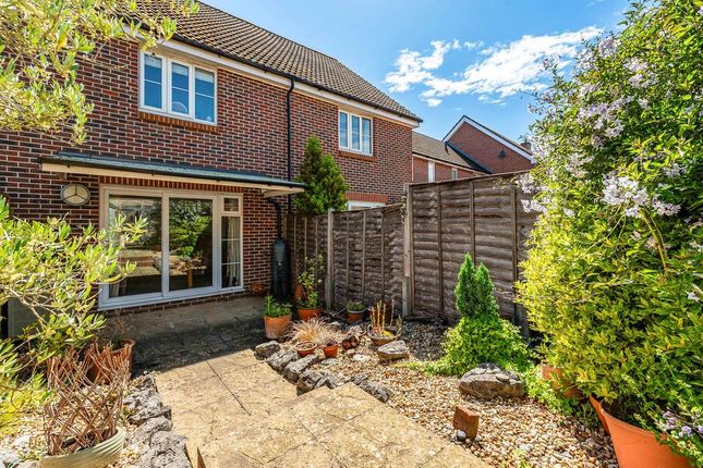 15, Fraser Row, Chichester photo 4