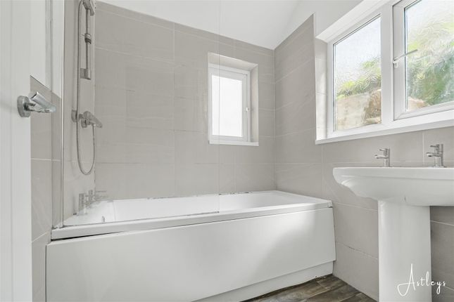 36, Osterley Street, Swansea photo 4
