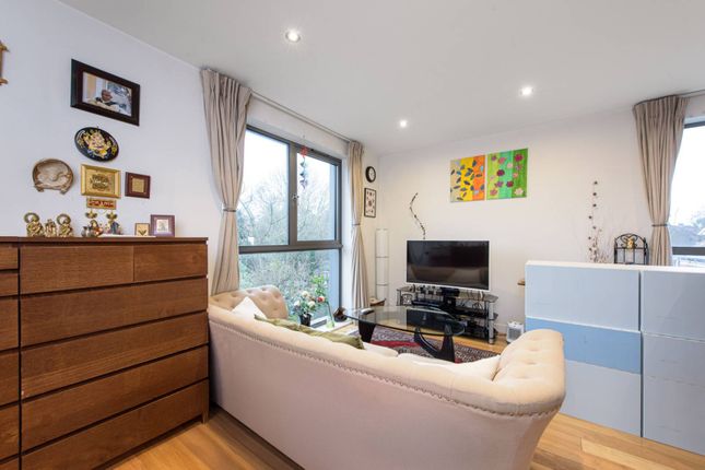 Cascades Apartments, Hampstead photo 3