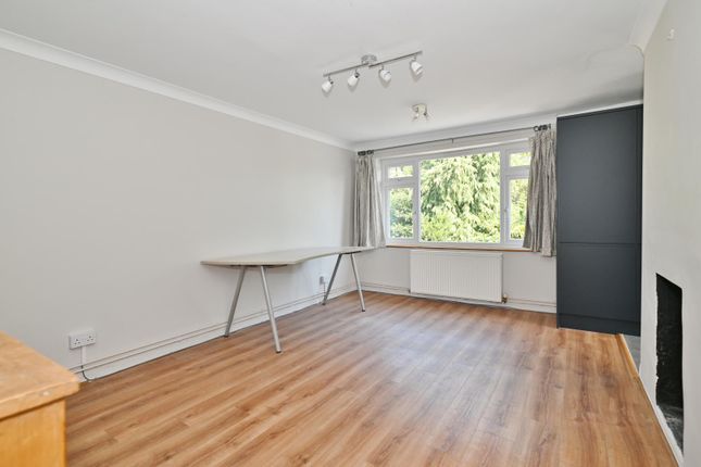 34a, The Grove, Teddington photo 2