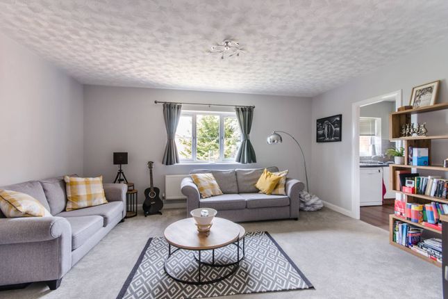 Thumbnail Flat to rent in Hawarden Hill, Gladstone Park, London