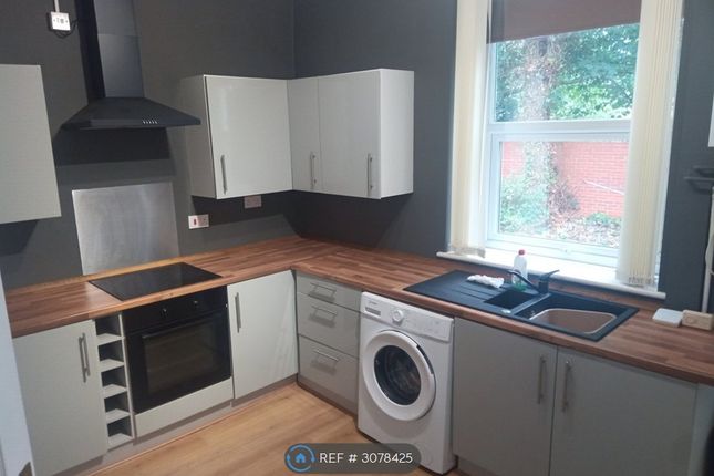 Springhead, Oldham photo 4