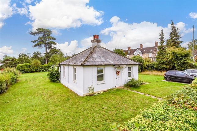 2-bed other on London Road Ditton, Aylesford, £297,500