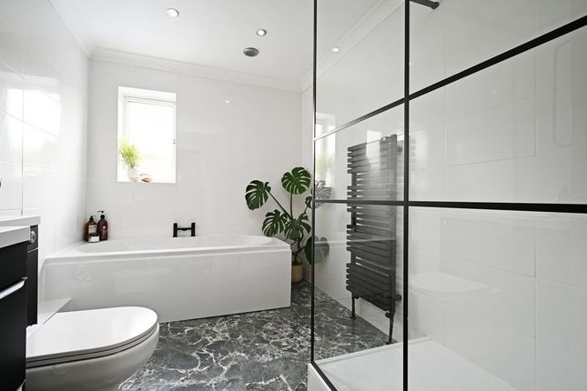 6, Stockarth Place, Sheffield photo 4