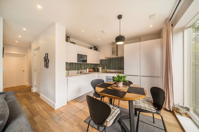 7, Hayward Mews, London photo 4
