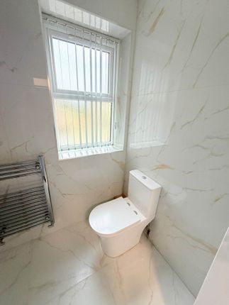 Meon Road, Avenue Road, London photo 5