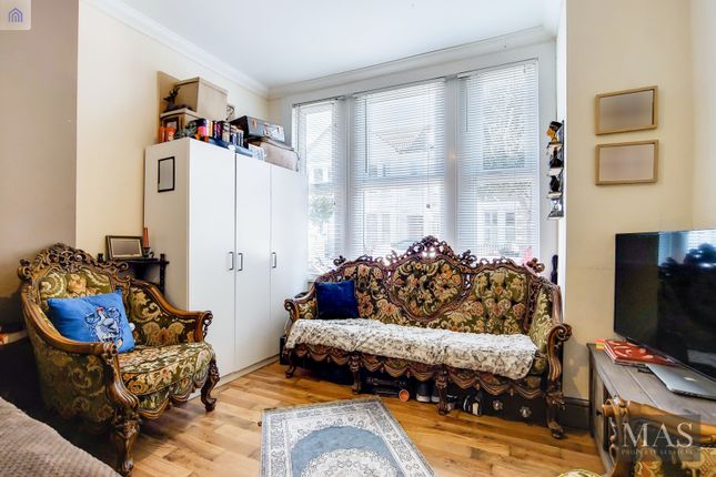 Flat for sale in Tynemouth Street, London