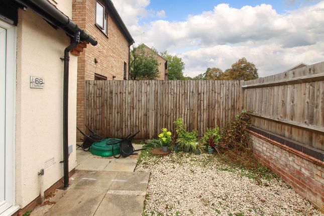 68, Aycliffe Drive, Hemel Hempstead photo 4
