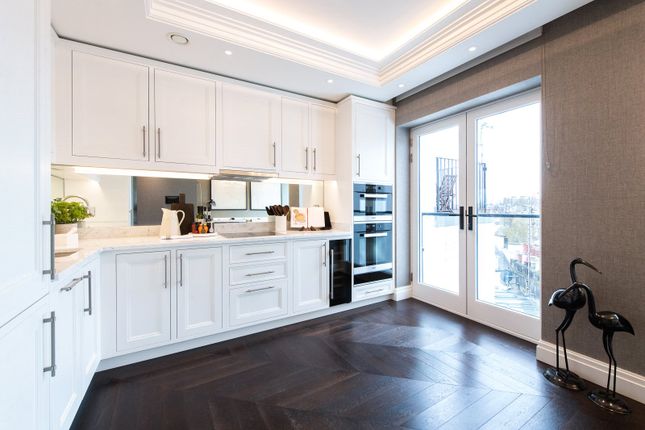 Flat 10,, Prince Of Wales Terrace, London photo 3