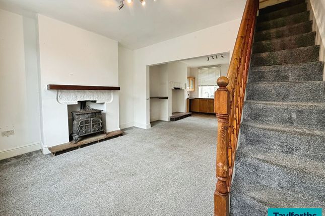 49 Skipton Road, Barnoldswick photo 4