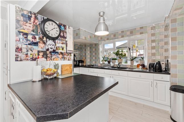 1 Renwick Avenue, Prescot photo 4