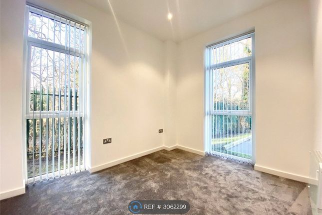 Apartment, Parkview House Oaklands Park, Wokingham photo 5
