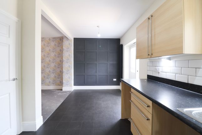 92, Quicksilver Way, Andover photo 5