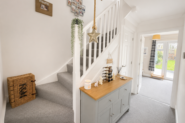 5, Robin Way, Sturminster Newton photo 2