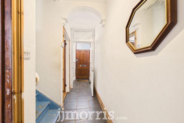 5 Pembroke Terrace High Street, Cardigan photo 4