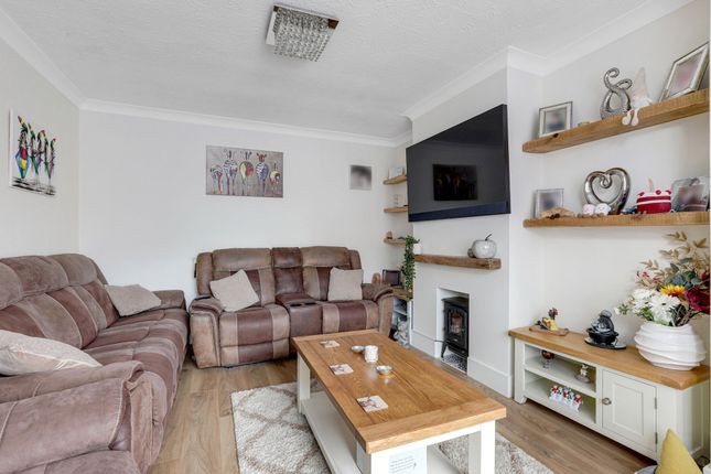 21 Shaw Crescent, Nottingham photo 4