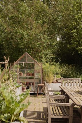 294325 - Tanyard Farmhouse, Great Ellingham-53.Jpg