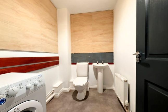10, Cypress Way, Nuneaton photo 2