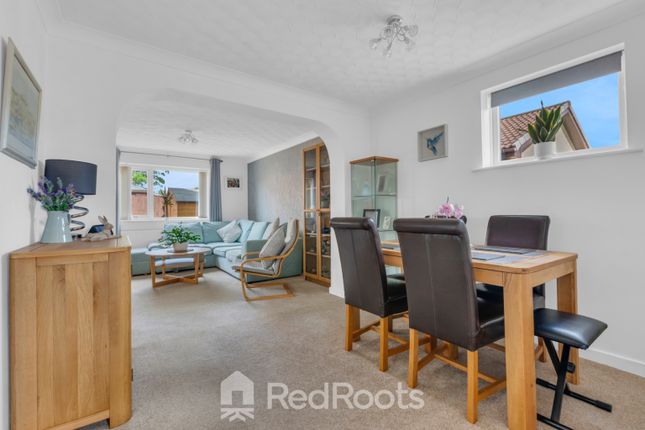 33 Valiant Gardens, Sprotbrough, South Yorkshire photo 3