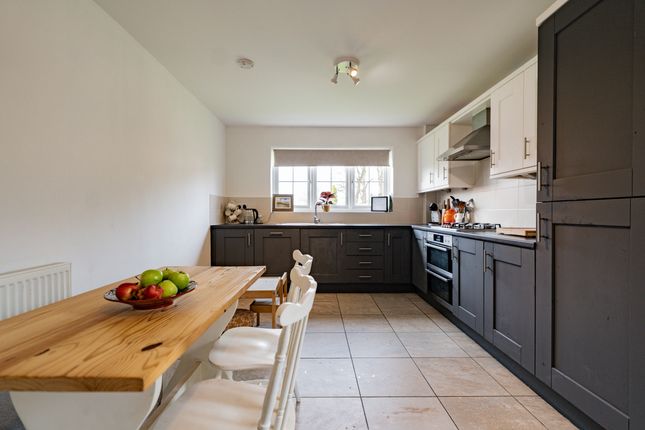2 Doctor Wright Close, Markfield photo 3