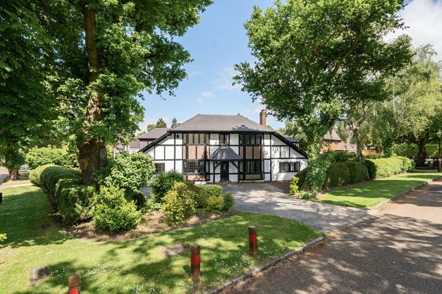 Detached house for sale in Elm Walk, Farnborough Park, Orpington, Kent