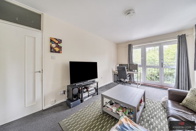 146 Dorset Court,, Copley Close, Greater London photo 2