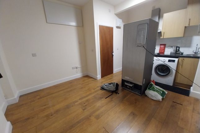 Flat 1, Higham Hill Road, Walthamstow photo 3
