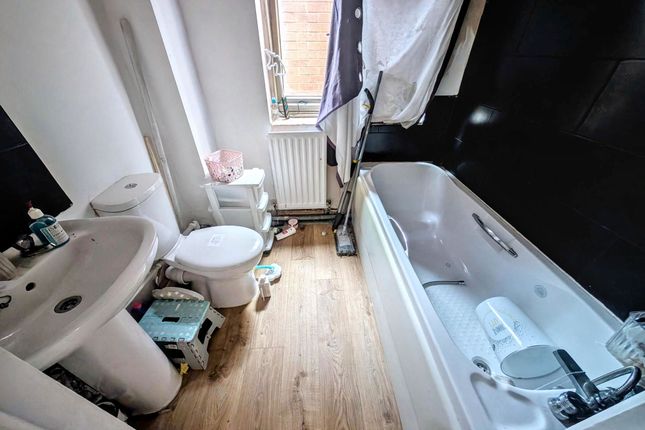 124, Billingham Road, Stockton-on-Tees photo 4