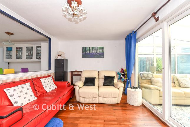 10, Foxley Close, Redhill photo 2