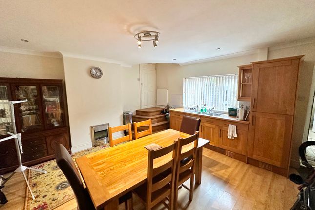 18a Herberts Road, Pontypool photo 4