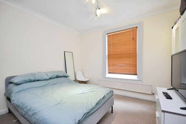 Flat B, 20, Napier Road, Bromley photo 4