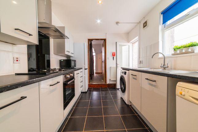 62, Thesiger Street(*), Cardiff photo 4