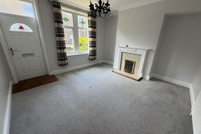 31, Springswood Avenue, Shipley photo 2