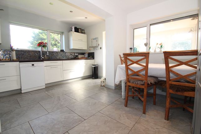58 Fernhurst Crescent, Tunbridge Wells photo 2