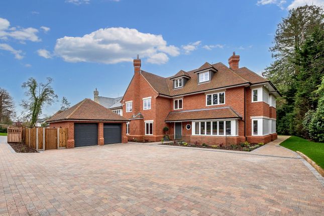 Thumbnail Detached house to rent in Knottocks Drive, Beaconsfield
