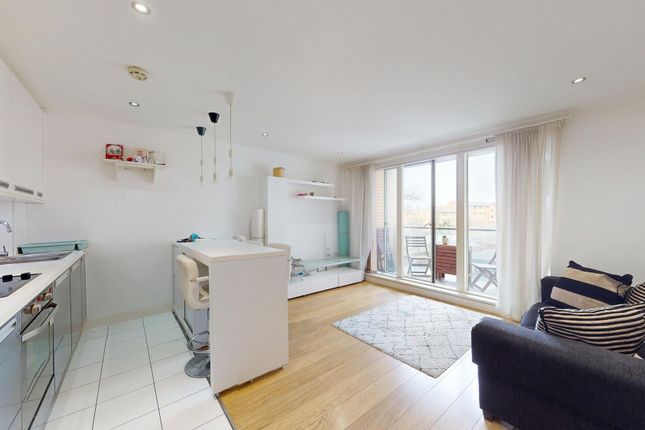 Flat 117, Baquba Building Conington Road, London photo 2
