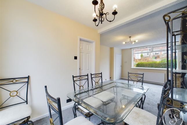 38, Lancastre Grove, Leeds photo 3