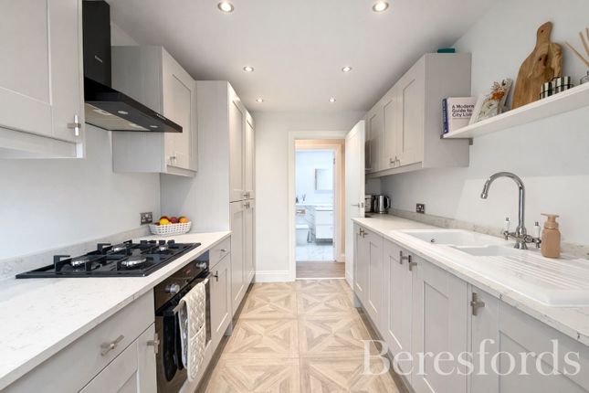 Flat 7, Lees Manor Court, 51, Upminster Road, Hornchurch photo 4