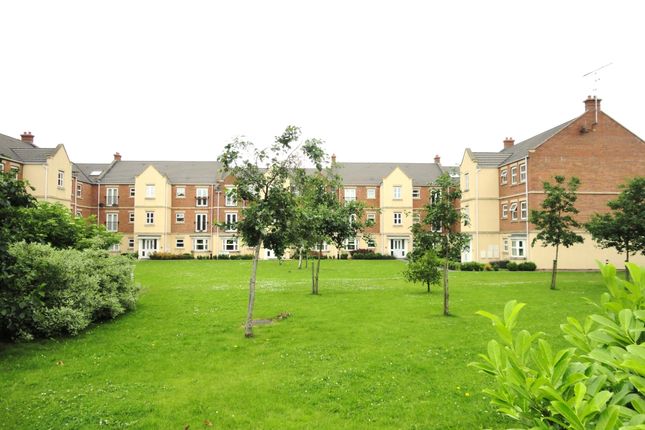 Thumbnail Flat for sale in Whitehall Road, New Farnley, Leeds