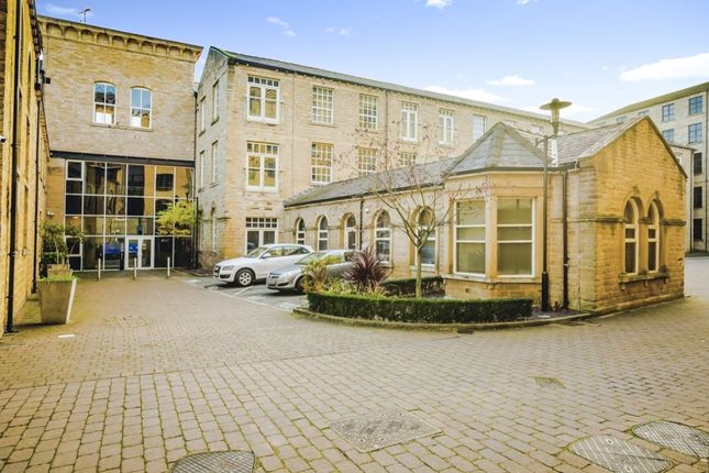 Thumbnail Flat to rent in Firth Street, Huddersfield, West Yorkshire