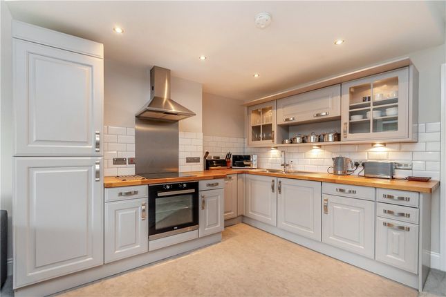 Flat for sale in Valley Drive, Harrogate, North Yorkshire