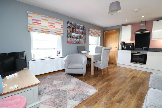 1F, Adcroft Drive, Trowbridge photo 3
