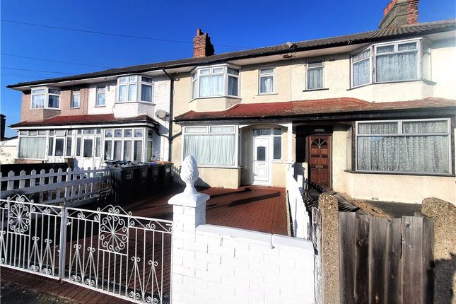 Terraced house to rent in Bond Road, Mitcham